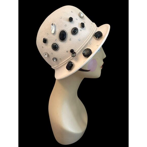 Complit by Marisa Designer 100% Wool Cream Cloche Hat Adorned One of Kind Bling - Picture 4 of 9